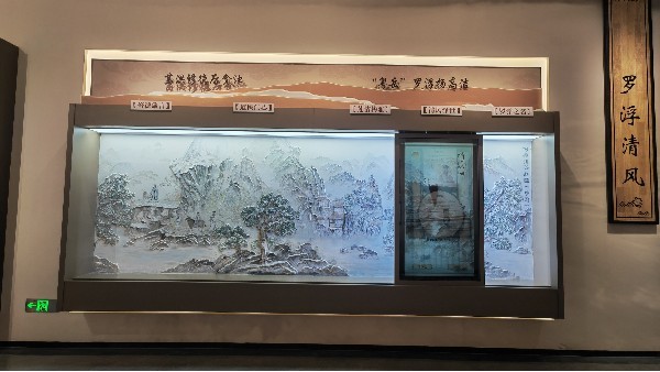 解析滑軌屏的出現(xiàn)比傳統(tǒng)展有什么優(yōu)勢？